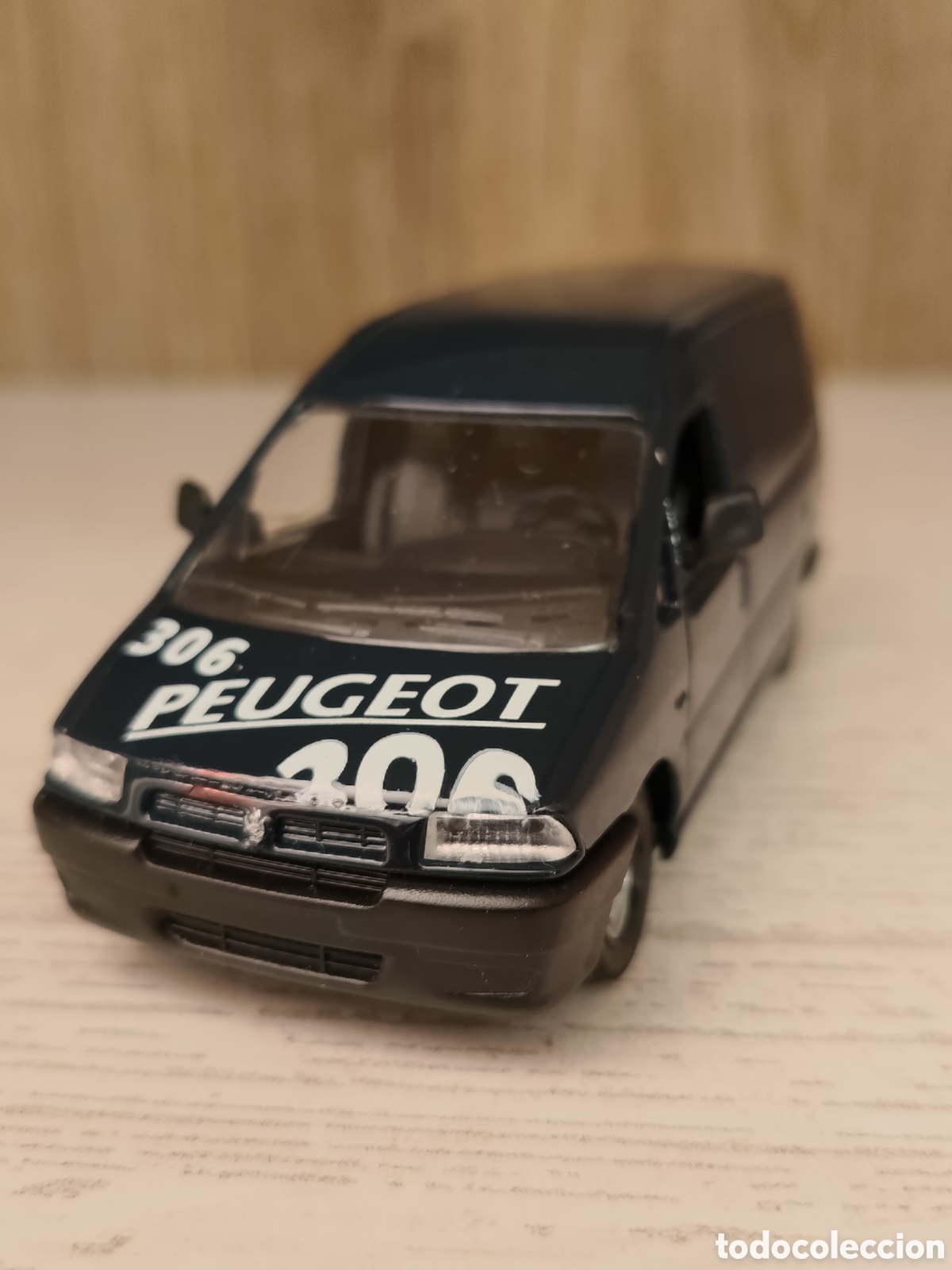 Auto in scala: PEUGEOT EXPERT ASISTENCIA