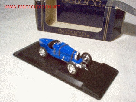 Auto in scala: Precioso y antiguo Bugatti T35B de la desaparecida casa ELIGOR