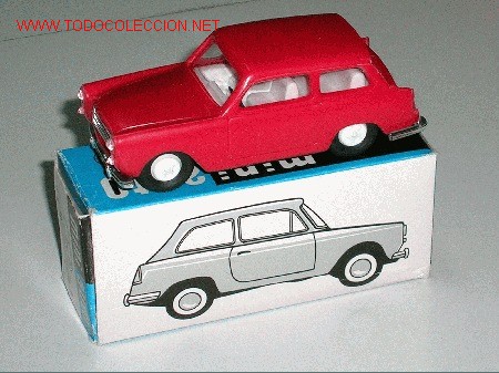 Auto in scala: Raro Austin A-40, fabricado en pl&aacute;stico, esc. 1/43 por la casa KDN Miniauto, a&ntilde;os 70. Nuevo con caja