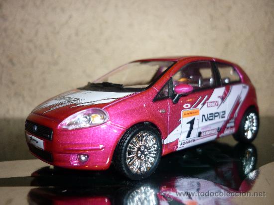 Voitures &agrave; l'&eacute;chelle: FIAT GRANDE PUNTO