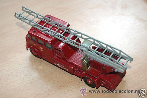 Coches a escala: Cami&oacute;n bomberos Matchbox Lesney - Foto 5