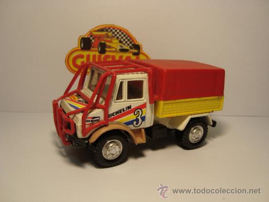 Coches a escala: GUISVAL MERCEDES UNIMOG RALLYE PARIS DAKAR SERIE FURIA ESCALA 1,43 MUY BUENO