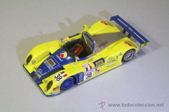 Model Cars: Ixo-Altaya. Reynard 2KQ #38 Deletraz-Fabre-Gen&eacute; Le Mans 2001