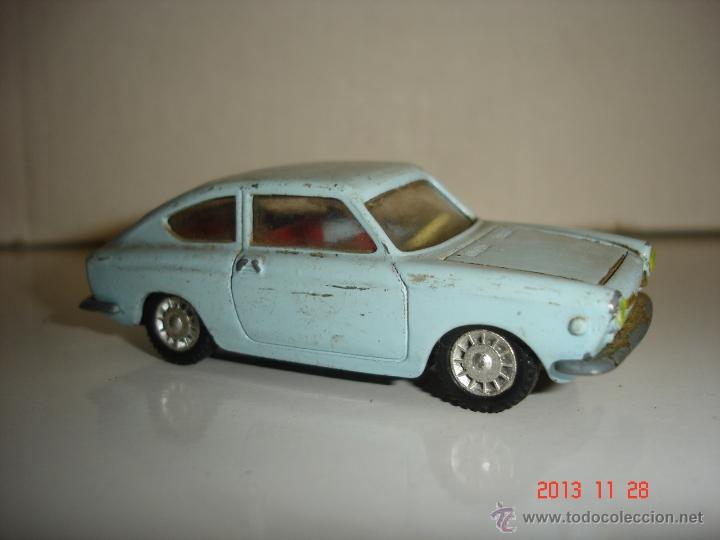 Auto in scala: SEAT 850 COUPE AZUL CLARO DE JOAL