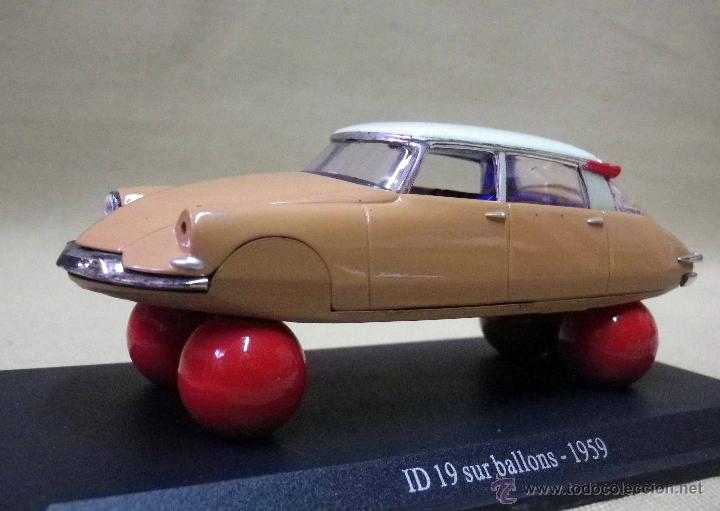 CITROEN - ID19 SUR BALLONS 1959