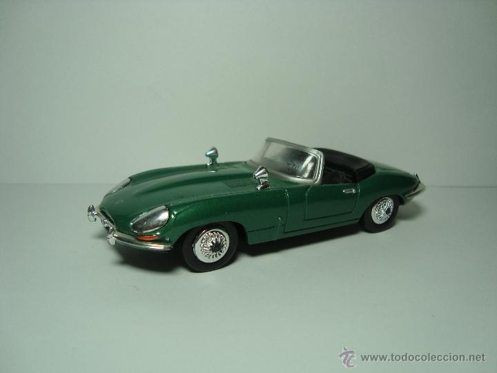 Coches a escala: JAGUAR E TYPE DE NEW RAY 1,43