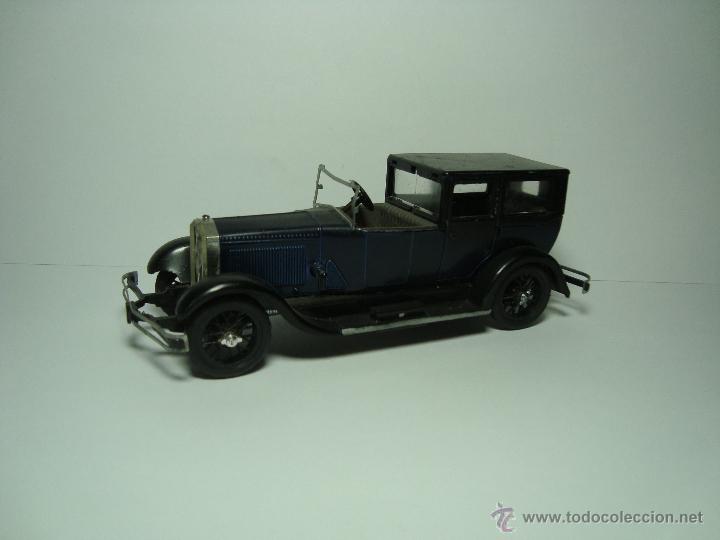 Voitures &agrave; l'&eacute;chelle: COCHE ISOTTA FRASCHINI DE LA MARCA RIO 1,43