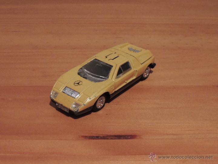 Voitures &agrave; l'&eacute;chelle: MERCEDES- BENZ C 111 DE JOAL