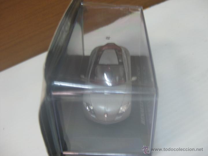 Coches a escala: Renault Fluence - Foto 2
