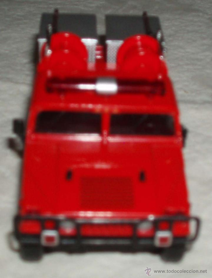 Model Cars: coche camion de bomberos coleccion del prado ayuda en los apaga fuegos