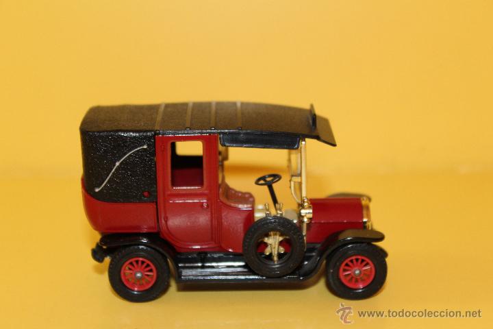 Auto in scala: COCHE MATCHBOX - UNIC TAXI 1907 - MODELS OF YESTERYEAR  N&ordm; Y28 - MADE IN ENGLANG