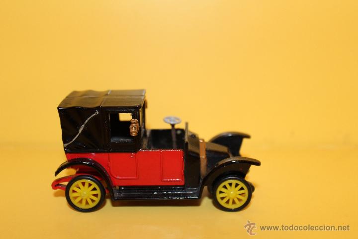 Auto in scala: COCHE RAMI SIN CAJA - TAXI DE LA MARNE RENAULT 1907- 1/43 - MADE IN FRANCE