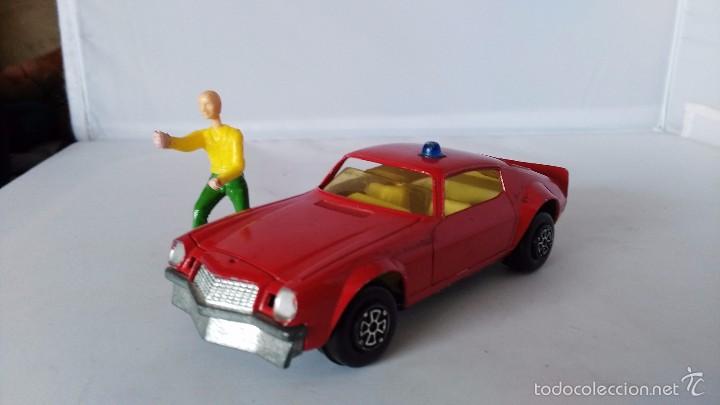 Coches a escala: coche chervolet camaro mas figura  guisval
