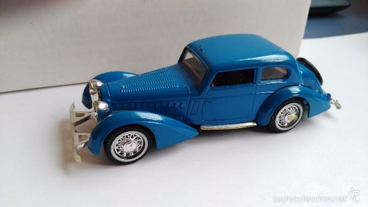 Coches a escala: coche guisval delahaye