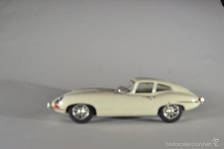 Coches a escala: JAGUAR E-TYPE 1962 MODEL BOX - Foto 1
