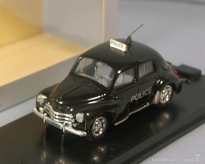 Model Cars: VEREM 227 1/43 RENAULT 4cv POLICE 4-4 de Policia Vintage Solido Nuevo en Caja IDEAL PARA REGALO