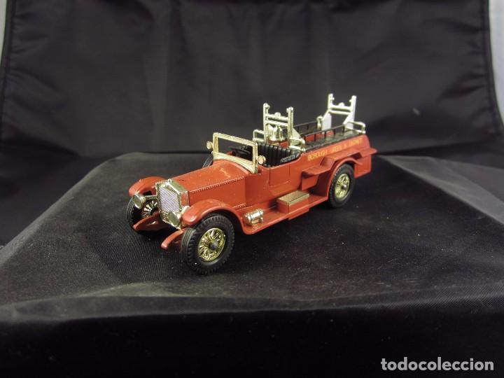 Model Cars: MatchBox Bombero Rolls-Royce