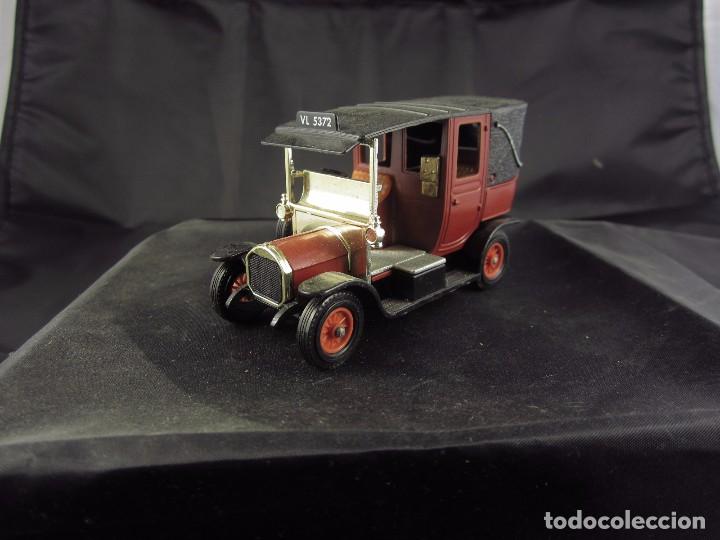 Voitures &agrave; l'&eacute;chelle: MatchBox Unic Taxi 1907
