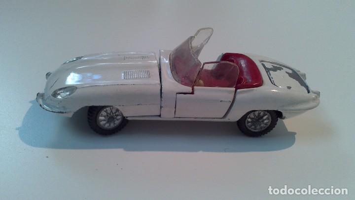 Coches a escala: coche jaguar, joal, a&ntilde;os 60/ 70