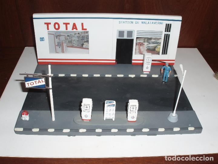 Model Cars: MAQUETA DIORAMA TOTAL GASOLINERA PARA COCHES ESCALA 1 43