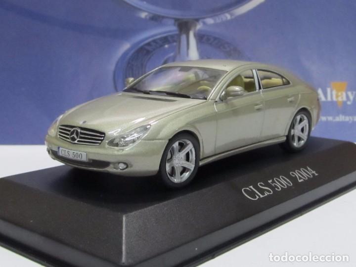 Carros em escala: MERCEDES BENZ CLS 500 2004 - ESCALA 1:43 (ALTAYA)