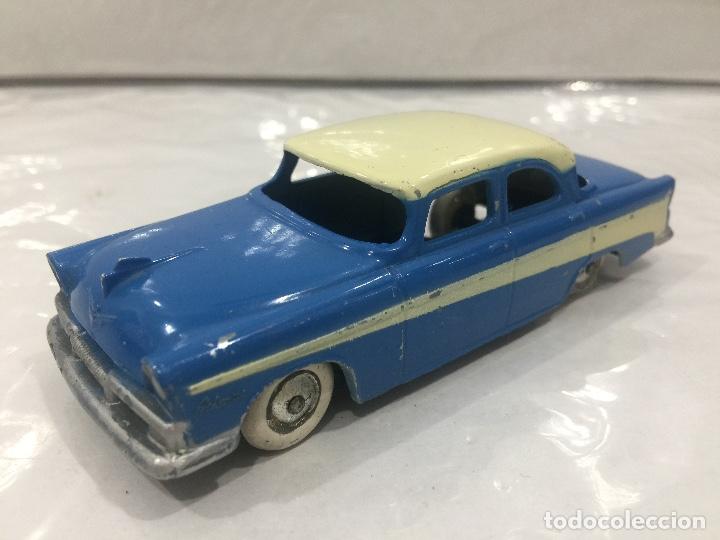 Modèle Réduit Plymouth Belvédère 1/43 Repeint Rouge - Marque CIJ - Occasion Ancienne - Fabriqué En France