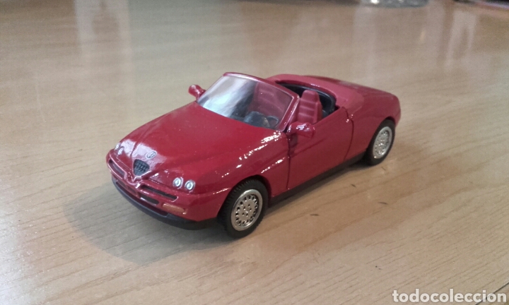 Voitures &agrave; l'&eacute;chelle: Alfa Romeo Spider 1996 escala 1/43