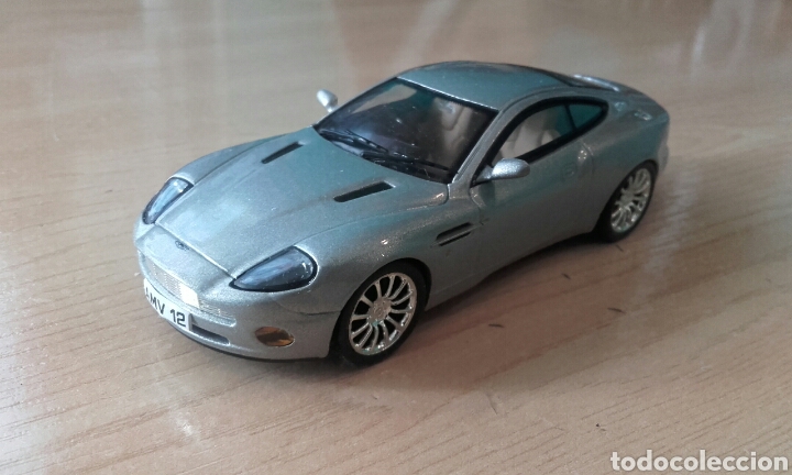 Coches a escala: Aston Martin Vanquish escala 1/43