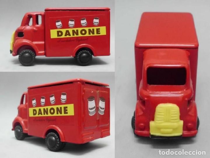 Auto in scala: CAMION DANONE METALICO EN MINIATURA - MINICOCHE-72