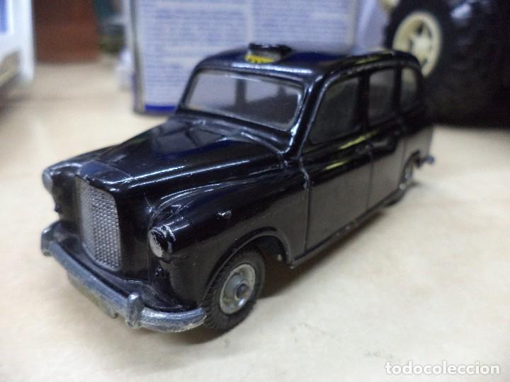 Coches a escala: Taxi de Londres a&ntilde;os 70 de Budgie Models.London Taxi Cab made in England.