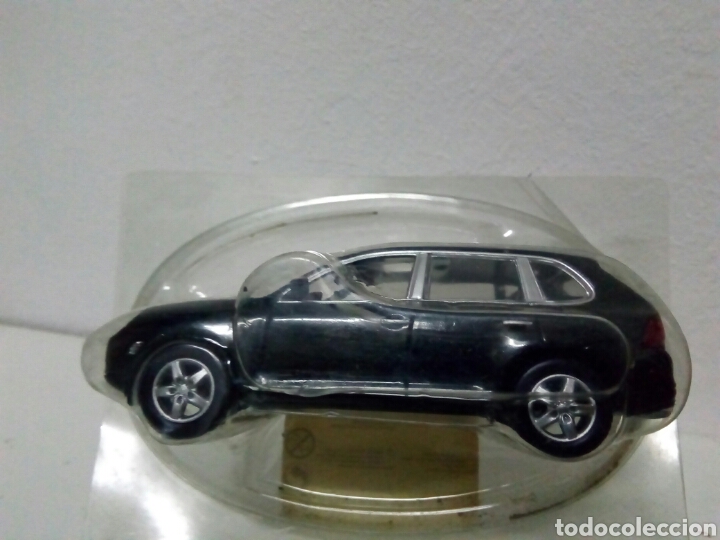 Auto in scala: Porche cayenne turbo 1/43