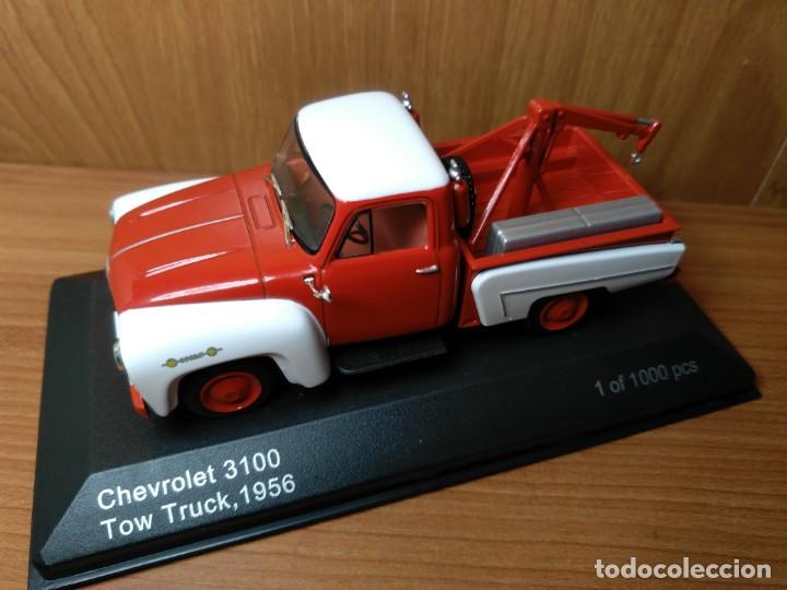 Coches a escala: CHREVROLET 3100 TOW TRUCK  1956,  WHITEBOX,  1/43 , NUEVO,  LIMITED EDITION