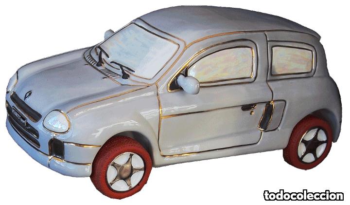 Voitures &agrave; l'&eacute;chelle: RENAULT CLIO de porcelana