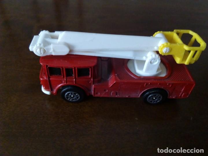 Coches a escala: Simon Snorkel Fire Engine. Whizzwheels. Bomberos con Escala. - Foto 1