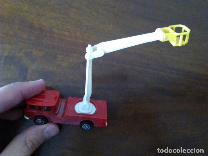 Coches a escala: Simon Snorkel Fire Engine. Whizzwheels. Bomberos con Escala. - Foto 3
