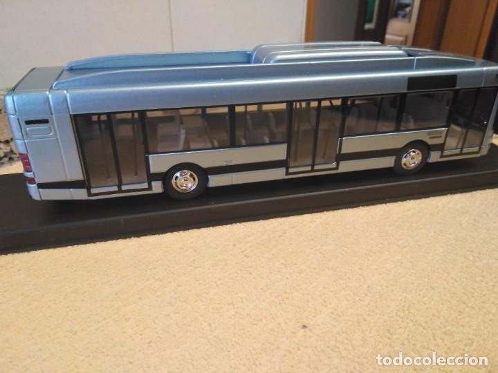 Coches a escala: Autob&uacute;s Iveco - Foto 5