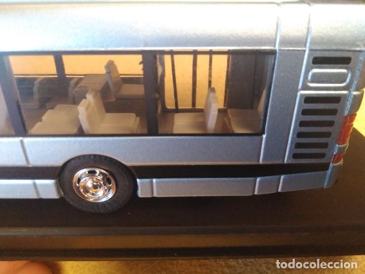 Coches a escala: Autob&uacute;s Iveco - Foto 9