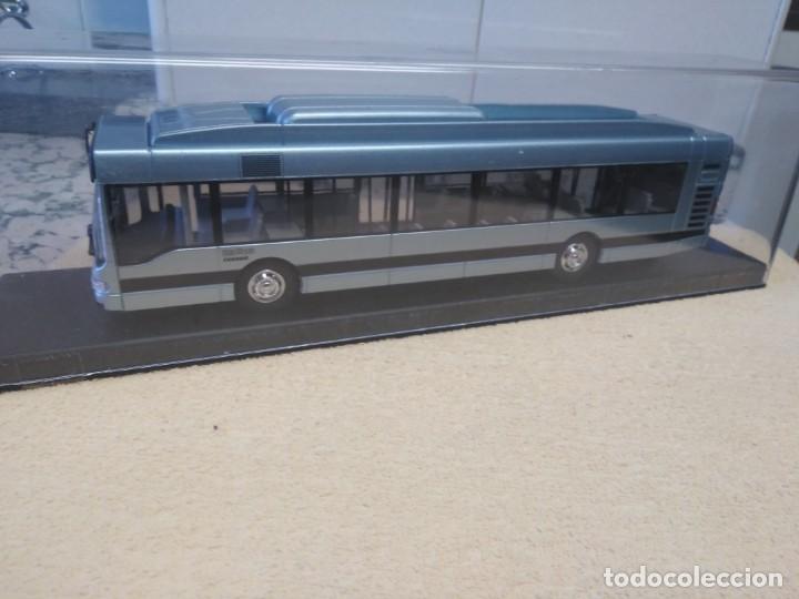 Coches a escala: Autob&uacute;s Iveco - Foto 11