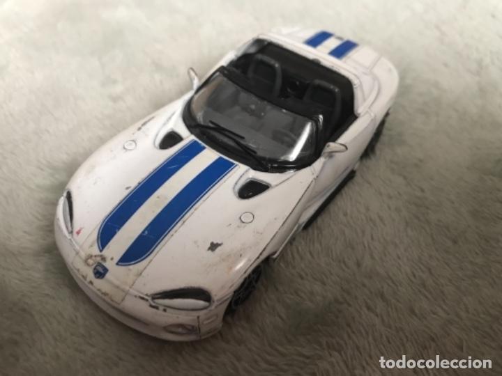 Coches a escala: COCHE BURAGO DODGE VIPER RT/10