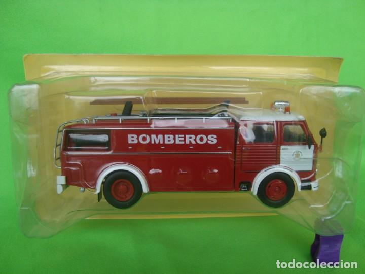 Voitures &agrave; l'&eacute;chelle: PEGASO COMET EUROPA 1091 DOBLE CABINA BOMBEROS BARCELONA DE IXO altaya SALVAT 1,43
