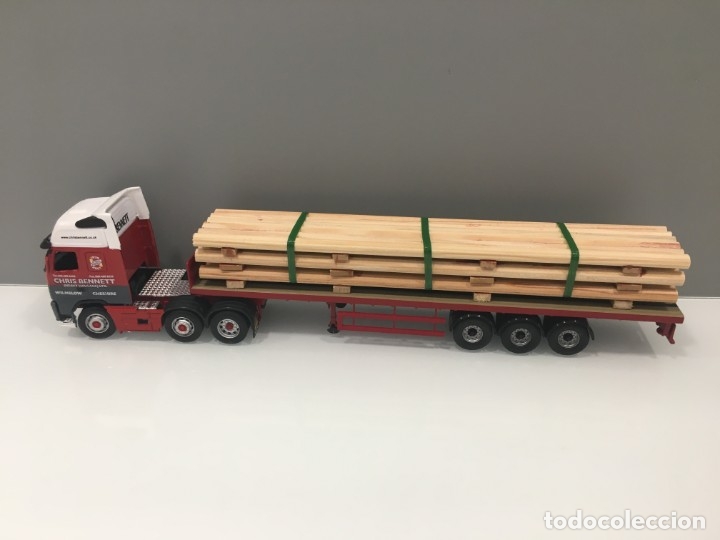 Auto in scala: CARGA DE MADERA PARA CAMIONES A ESCALA