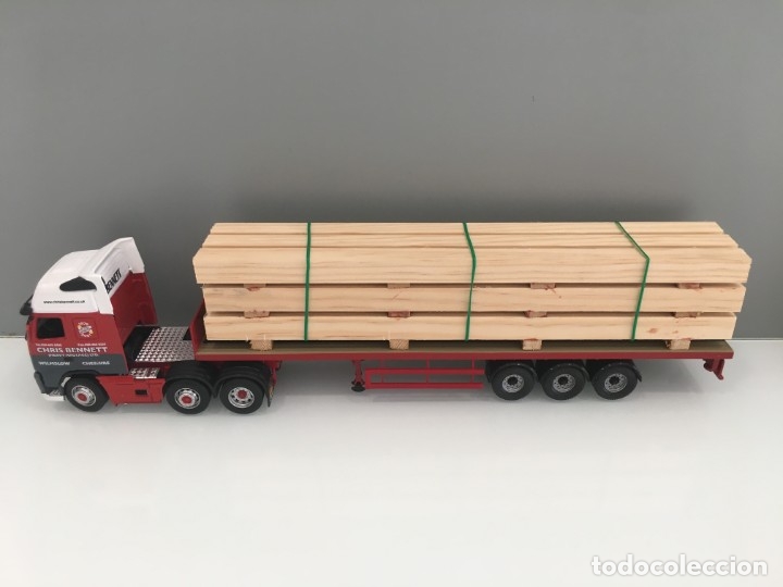 Auto in scala: CARGA DE MADERA PARA CAMIONES A ESCALA