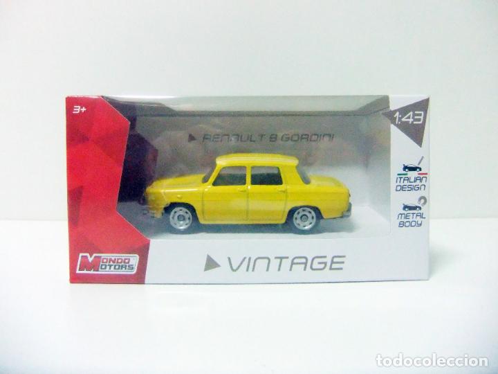 Auto in scala: RENAULT 8 R8 R-8 GORDINI MONDO MOTORS VINTAGE ESCALA 1:43 COCHE AUTO COLOR AMARILLO FRANJAS BLANCAS