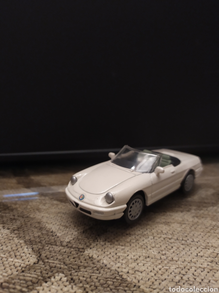 Voitures &agrave; l'&eacute;chelle: ALFA ROMEO SPIDER NEW RAY