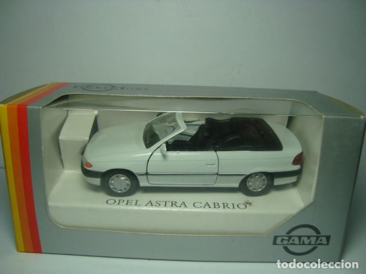 Auto in scala: OPEL ASTRA CABRIO GSI DE LA MARCA GAMA 1,43 NUEVO EN SU CAJA