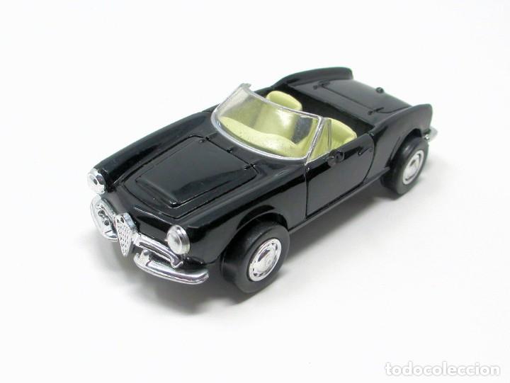 Coches a escala: Alfa Romeo Giulietta 1600 de New-Ray 1997.