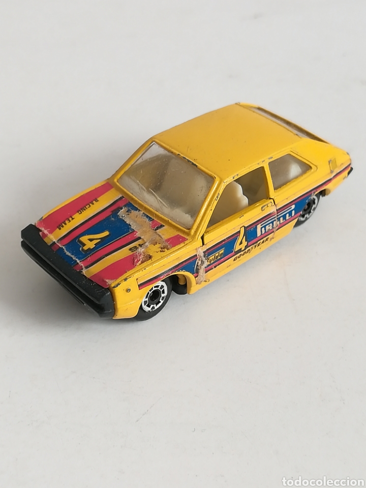 Auto in scala: R&eacute;plica SEAT 1200 Sport Pirelli Goodyear - Miniaturas Mira ref. - Bocanegra