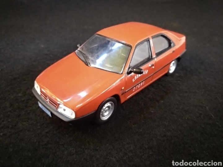 Carros em escala: Coche Dong Feng 1/43