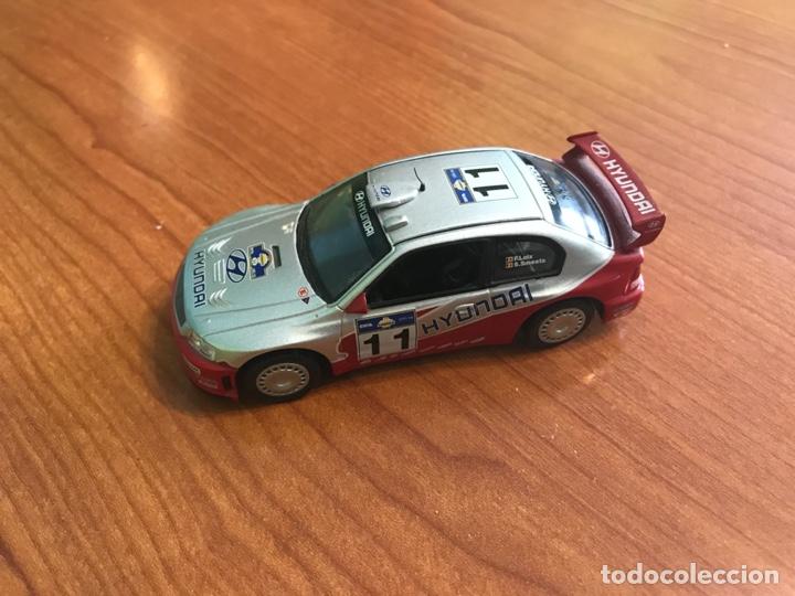 Voitures &agrave; l'&eacute;chelle: HIUNDAY ACCENT WRC F.LOIX-S.SMEETS 1:43 RALLY ACROPOLIS SIN URNA NI PEANA
