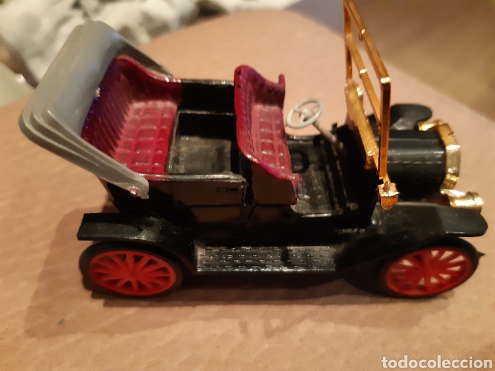 Auto in scala: EKO, COCHE ANTIGUO A 1/43.